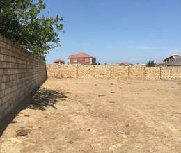 Bakı şəhəri, Abşeron rayonu, Novxanı qəsəbəsində, Duz gölünün yanında.