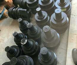 Cat ekskavator zenciri alt us katoklar napravlayusiy teker  hidravlik pompalar