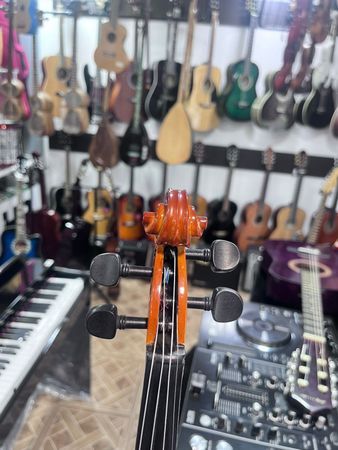 Skripka Amatı (işlənmiş)