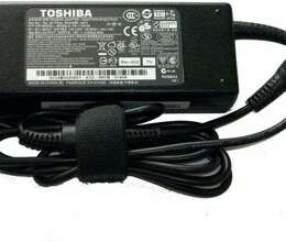 Toshiba 19V 3.95A