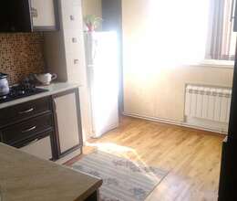 Satılır Köhnə tikili, 1000m², 4-Otaqlı