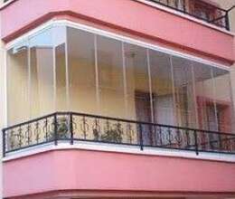 Cam balkon