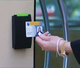 Qapı keçid sistemi 