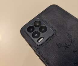 "Realme 8 Pro Bold Attempt" arxalığı