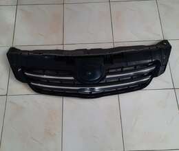 "Toyota Corolla 2008" radiator barmaqlığı