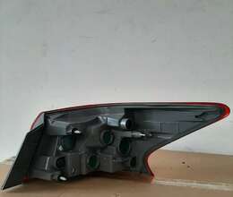 "Nissan Sentra 2017" stop işığı