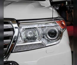 Toyota Land Cruiser fara şüşəsi