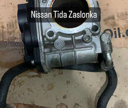 Nissan Tida Zaslonka