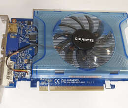 "GIGABYTE NVIDIA GeForce GT 220" videokart