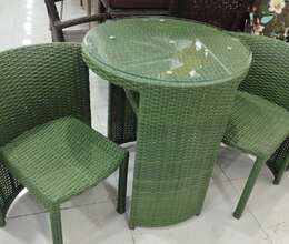 Bağ mebeli masa və oturacaq dəsti