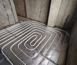 Peşəkar santexnik ustası 