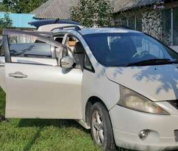 Mitsubishi Grandis, 2003 il