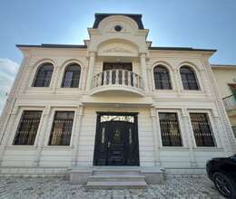 Satılır  Həyət evi / Villa Otaq 6  Sahə  255 m2