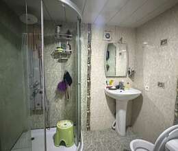 Satılır 6 otaqlı köhnə tikili 140 m², Elmlər Akademiyası m.