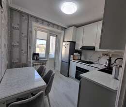 Satılır Köhnə tikili, 80m², 3-Otaqlı