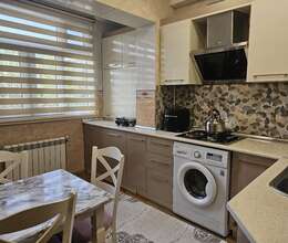 Satılır Köhnə tikili, 80m², 3-Otaqlı