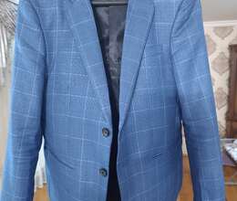 Kişi üçün pencək satılır.