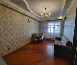 Qaraçuxurda, məscidə yaxın, əşyalı, 2 otaqlı mənzil