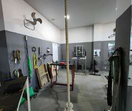 Obyekt Satılır, 90m², 2-Otaqlı