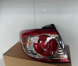 "Hyundai Santa Fe 2010" arxa stop işığı