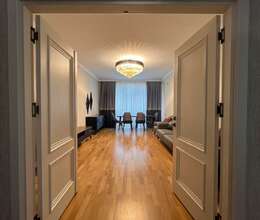 Kirayə verilir Yeni tikili, 130m², 3-Otaqlı