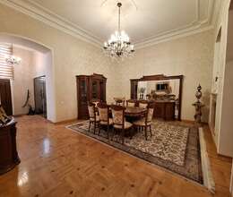 Satılır Köhnə tikili, 175m², 5-Otaqlı