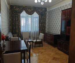 Kirayə verilir Köhnə tikili, 67m², 2-Otaqlı