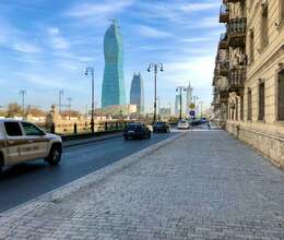 Obyekt Satılır, 317m², 5-Otaqlı