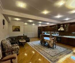 Satılır Yeni tikili, 215m², 5-Otaqlı