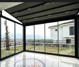 Cam balkon