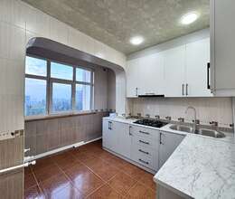 Satılır Köhnə tikili, 80m², 3-Otaqlı
