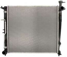 "Kia Sorento 2015-2020" su radiatoru