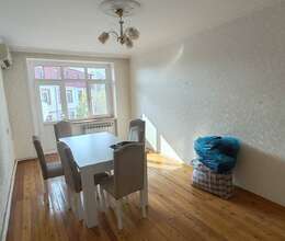 Satılır Köhnə tikili, 110m², 4-Otaqlı