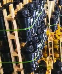 Tum eskavator alt hisselerin ve Kovş Dişleri ve Adaptorleri