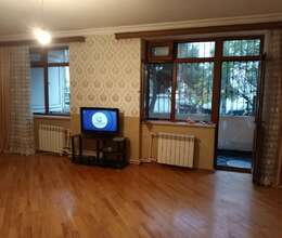 Kirayə verilir Köhnə tikili, 200m², 5-Otaqlı