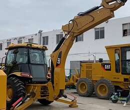 Traktorlar Cat, 2025 il – Cat – ucuztap.az