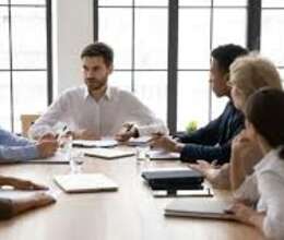 Menecer teleb olunur