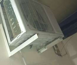 tecili satilir evden cixmalidi