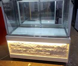 Şirniyyat vitrini soyuducusu