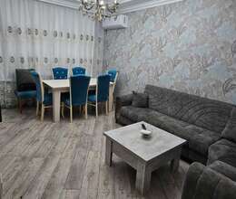 Yeni Günəşlidə V massivində 3 otaqlı əla mənzil