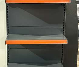 Polka, Vitrin refler