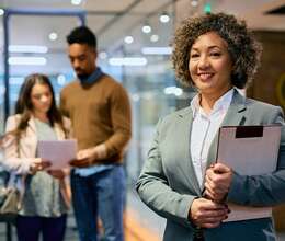 Müəllimələr üçün vakansiya aktivdir