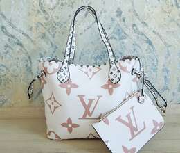 LV çanta satılır. Yenidir