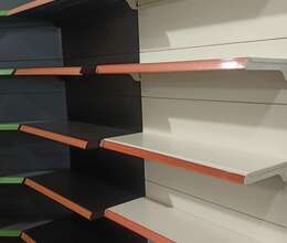 Polka, Vitrin refler