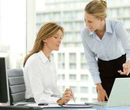 Ofis meneceri axtarırıq