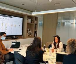 Ofis daxili menecer lazımdır