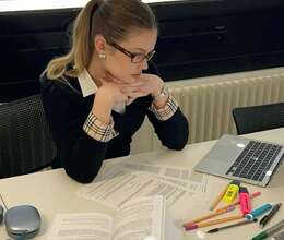 Ofis daxili proseslərin idarə ediləmsi üçün menecer