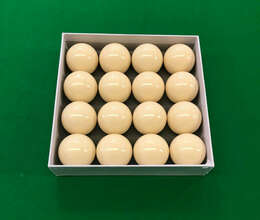 Ağ bilyard daşları satılır