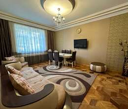 Kirayə verilir Köhnə tikili, 70m², 3-Otaqlı