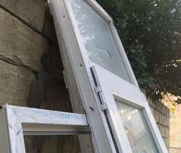 Plastik qapı və pəncərə